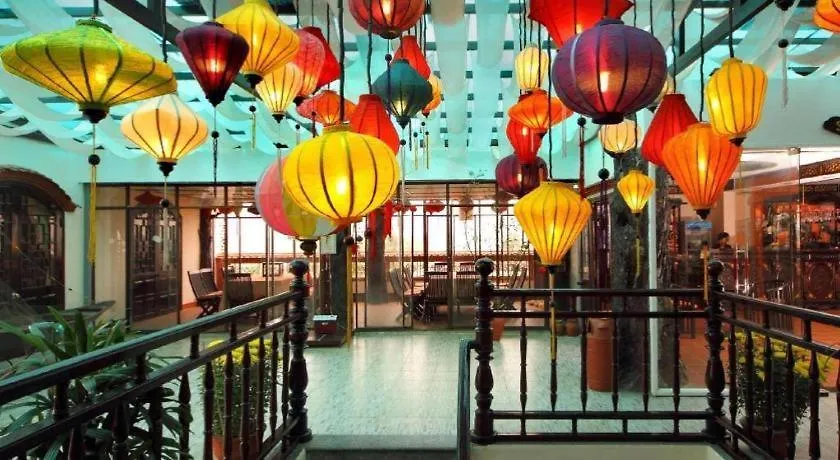 河安灯笼酒店 会安 3*,